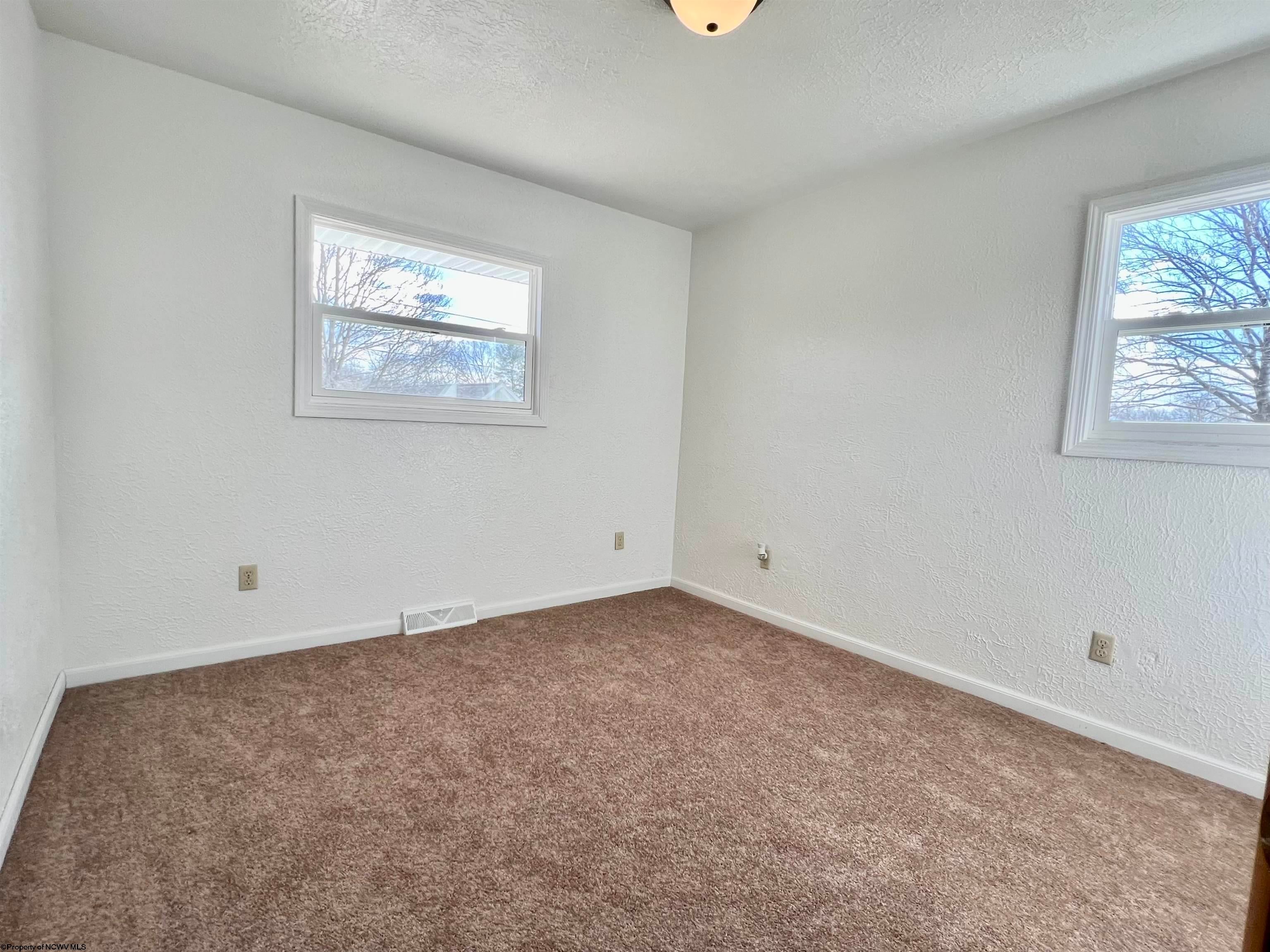 1615 Clifton Road Fairmont, WV 26554 - Photo 14 of 22 Gallery Image 14