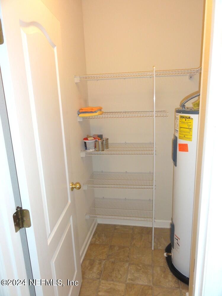 1694 Biscayne Bay Circle Jacksonville, FL 32218 - Photo 5 of 17 a bathroom with a shower