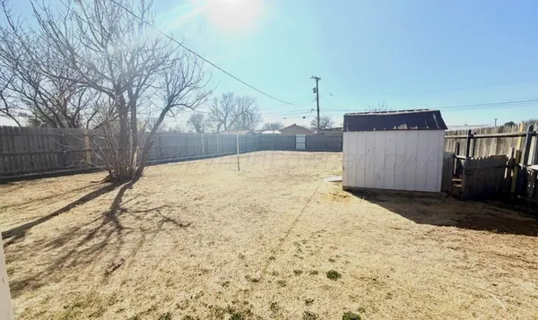 $140,000 | 125 North Birge Avenue, Dumas, TX 79029