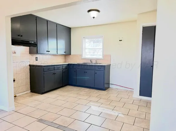 $140,000 | 125 North Birge Avenue, Dumas, TX 79029