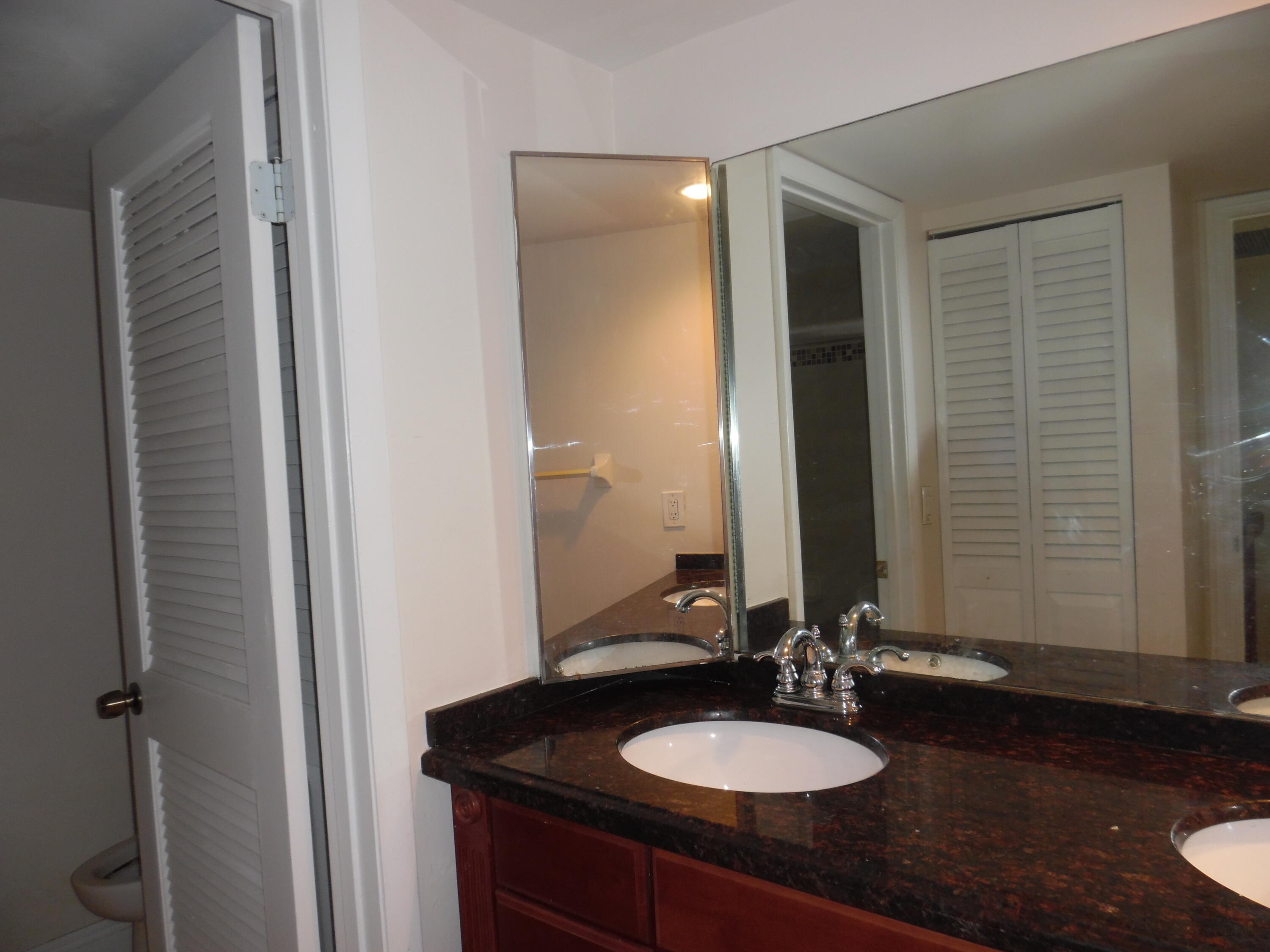 278 Arabian Road, Unit 278 Palm Springs, FL 33461 - Photo 13 of 18 SAM_1039