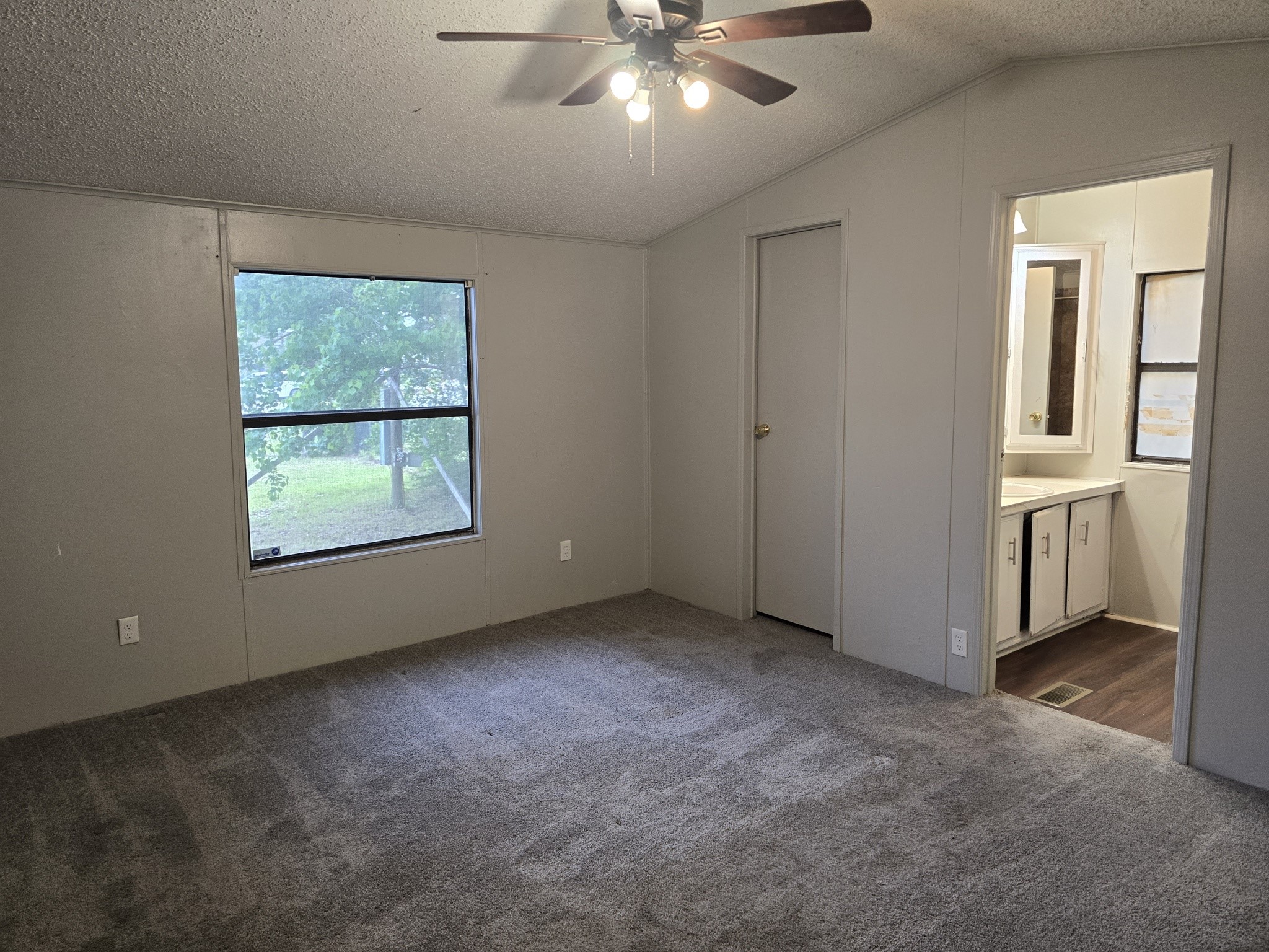 1449 Beach Airport Road Conroe, TX 77301 - Photo 11 of 23