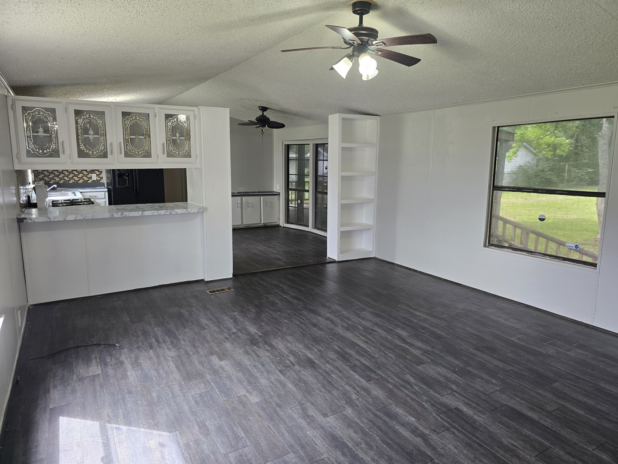 1449 Beach Airport Road Conroe, TX 77301 - Photo 7 of 23