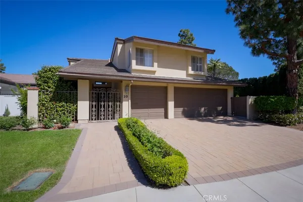 $3,998,000 | 10 Rue Valbonne, Newport Beach, CA 92660