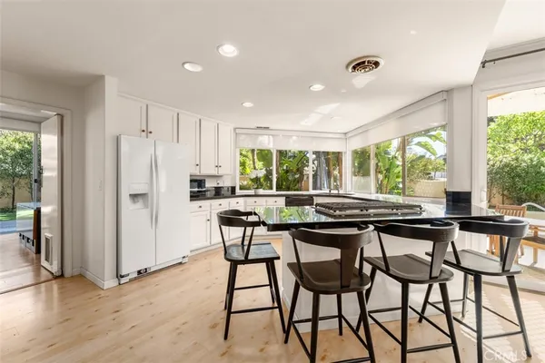 $3,998,000 | 10 Rue Valbonne, Newport Beach, CA 92660