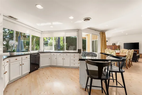 $3,998,000 | 10 Rue Valbonne, Newport Beach, CA 92660