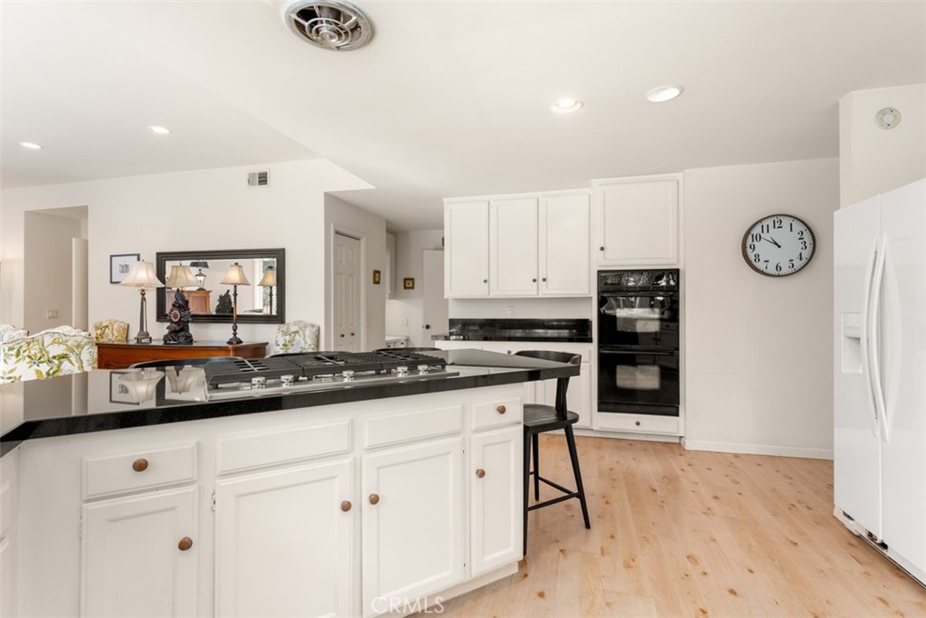 10 Rue Valbonne Newport Beach, CA 92660 - Photo 21 of 66