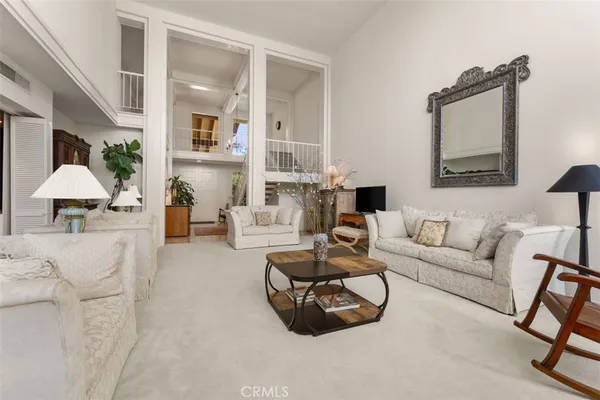 $3,998,000 | 10 Rue Valbonne, Newport Beach, CA 92660