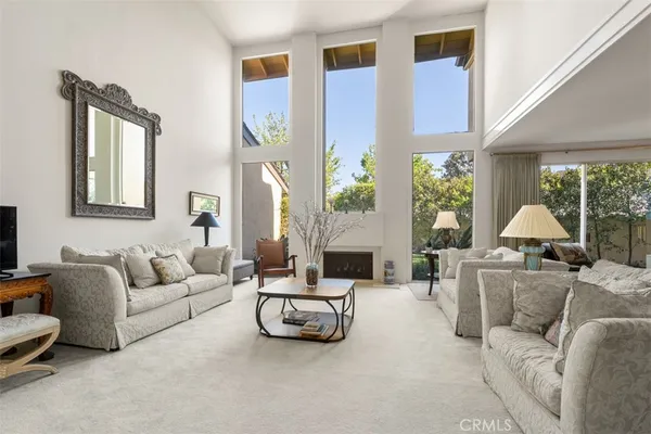$3,998,000 | 10 Rue Valbonne, Newport Beach, CA 92660