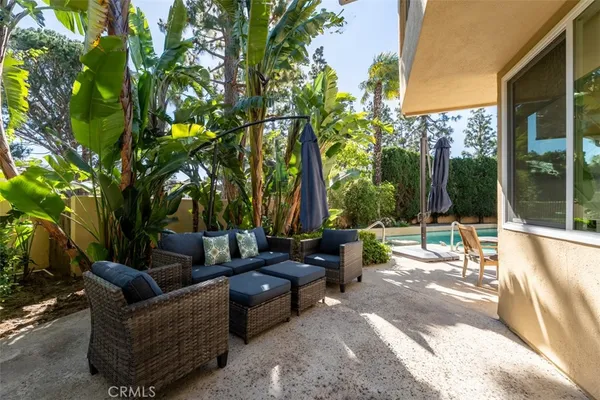 $3,998,000 | 10 Rue Valbonne, Newport Beach, CA 92660