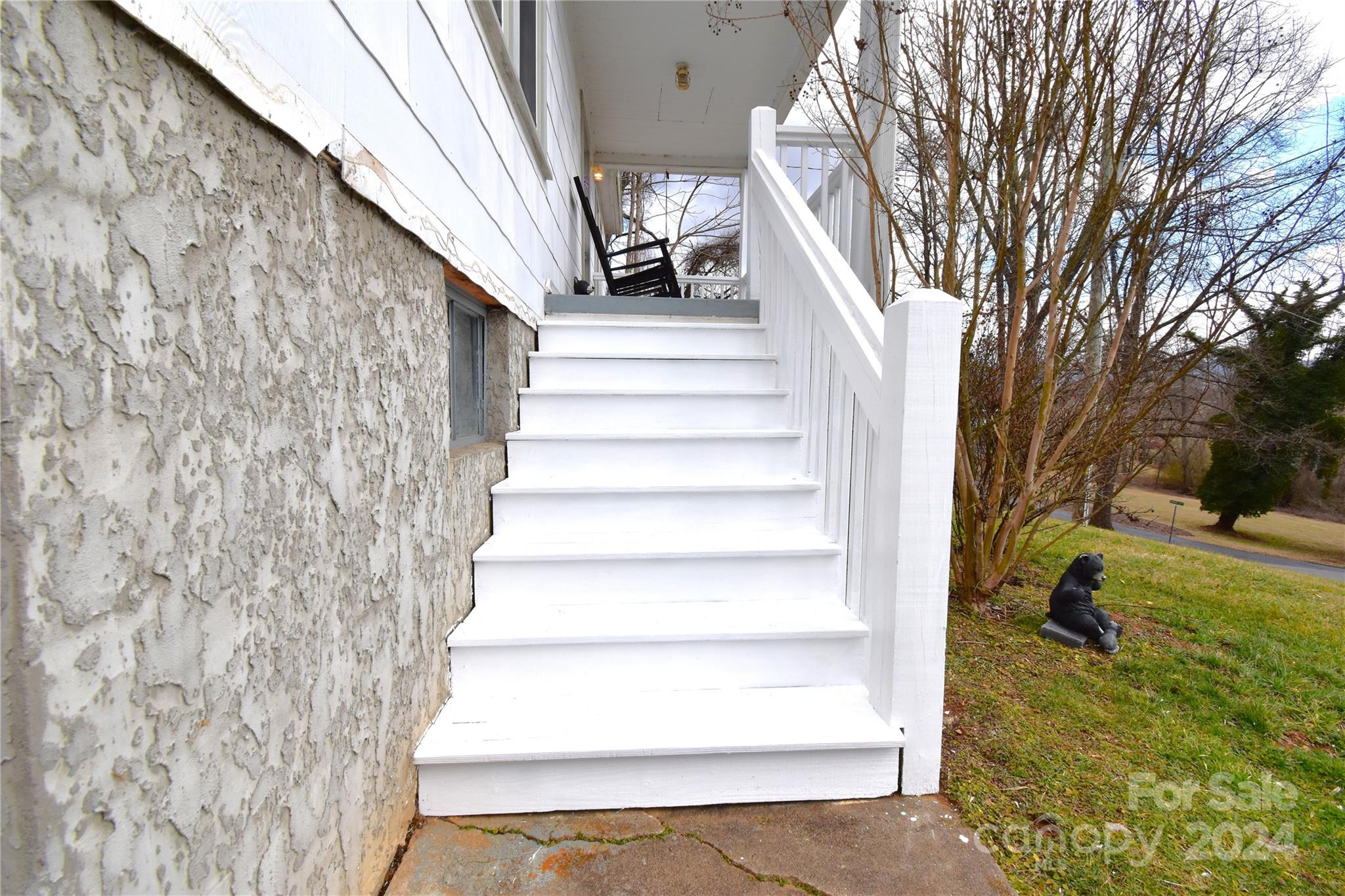 116 Warner Road Canton, NC 28716 - Photo 15 of 22 a view of entryway