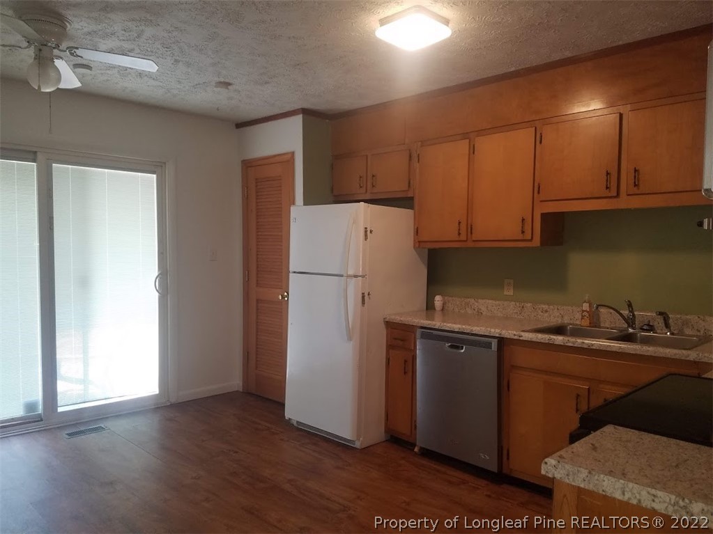 658 Azalea Drive Spring Lake, NC 28390 - Photo 6 of 16 Gallery Image 6