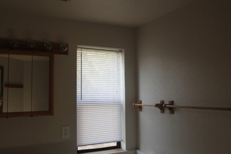 6042 Hillcrest Road Medford, OR 97504 - Photo 15 of 35 Additional Photo