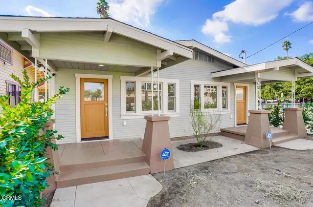 a view of a house with outdoor space