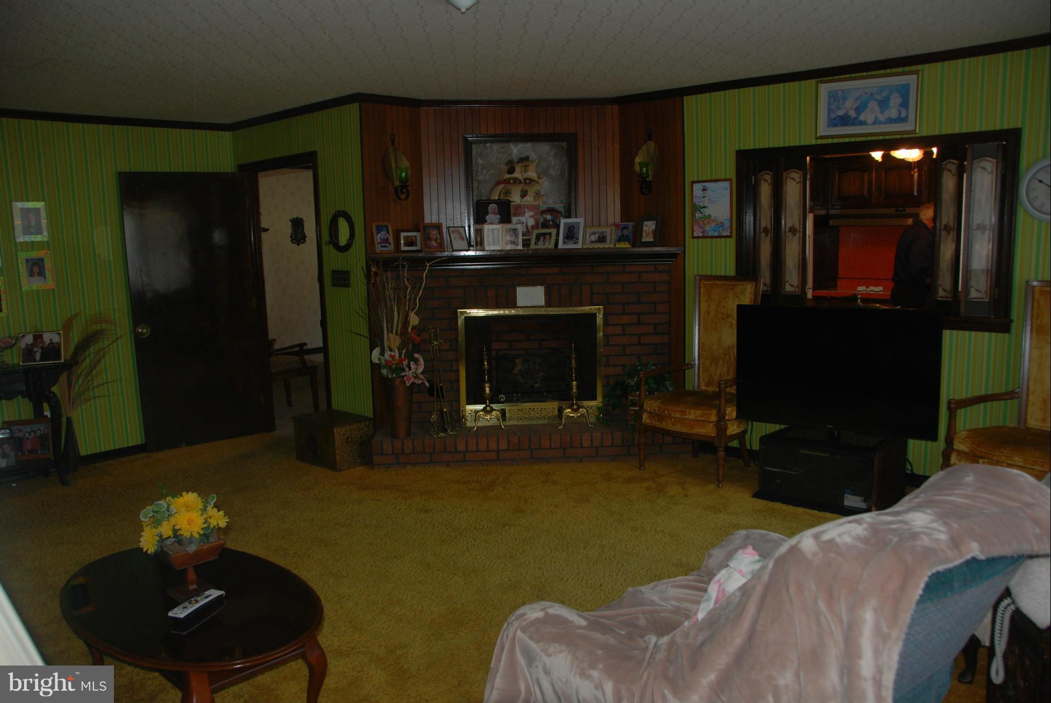219 Baltimore Road Stevensville, MD 21666 - Photo 2 of 13 Family Room