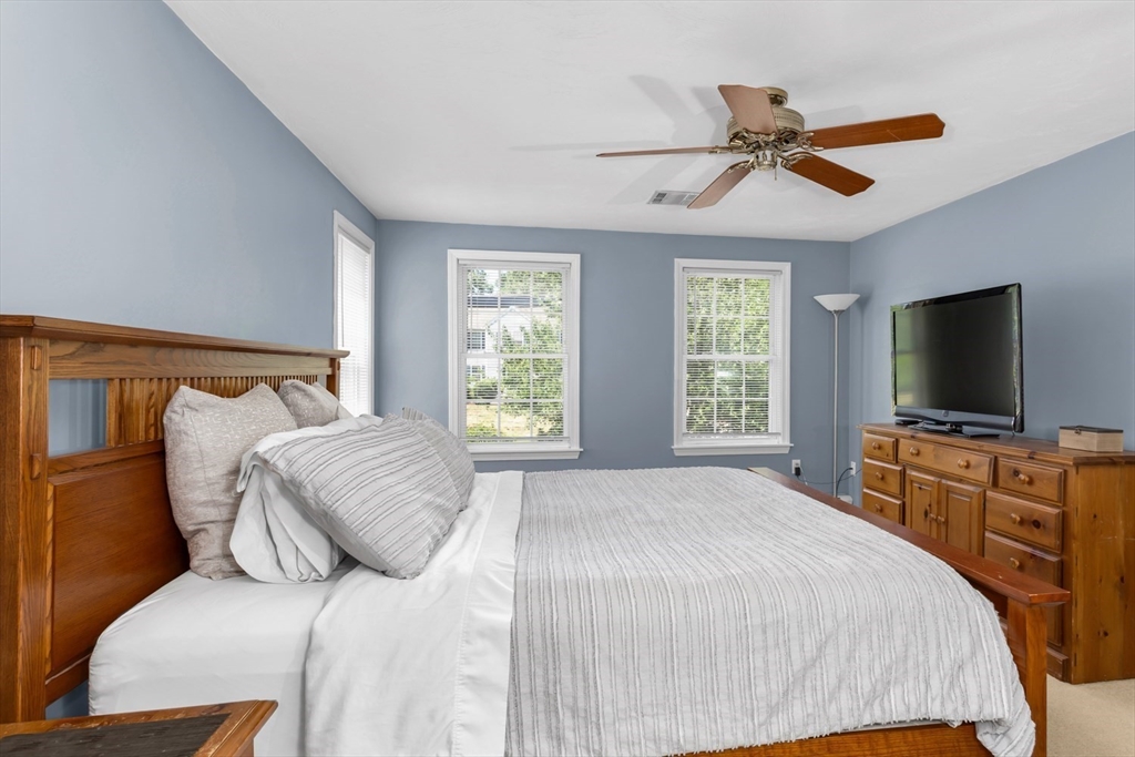19 Padden Road Franklin, MA 02038 - Photo 23 of 42