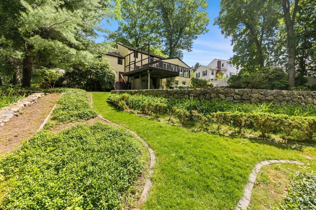 9 Plymouth Road Winchester, MA 01890 - Photo 29 of 37