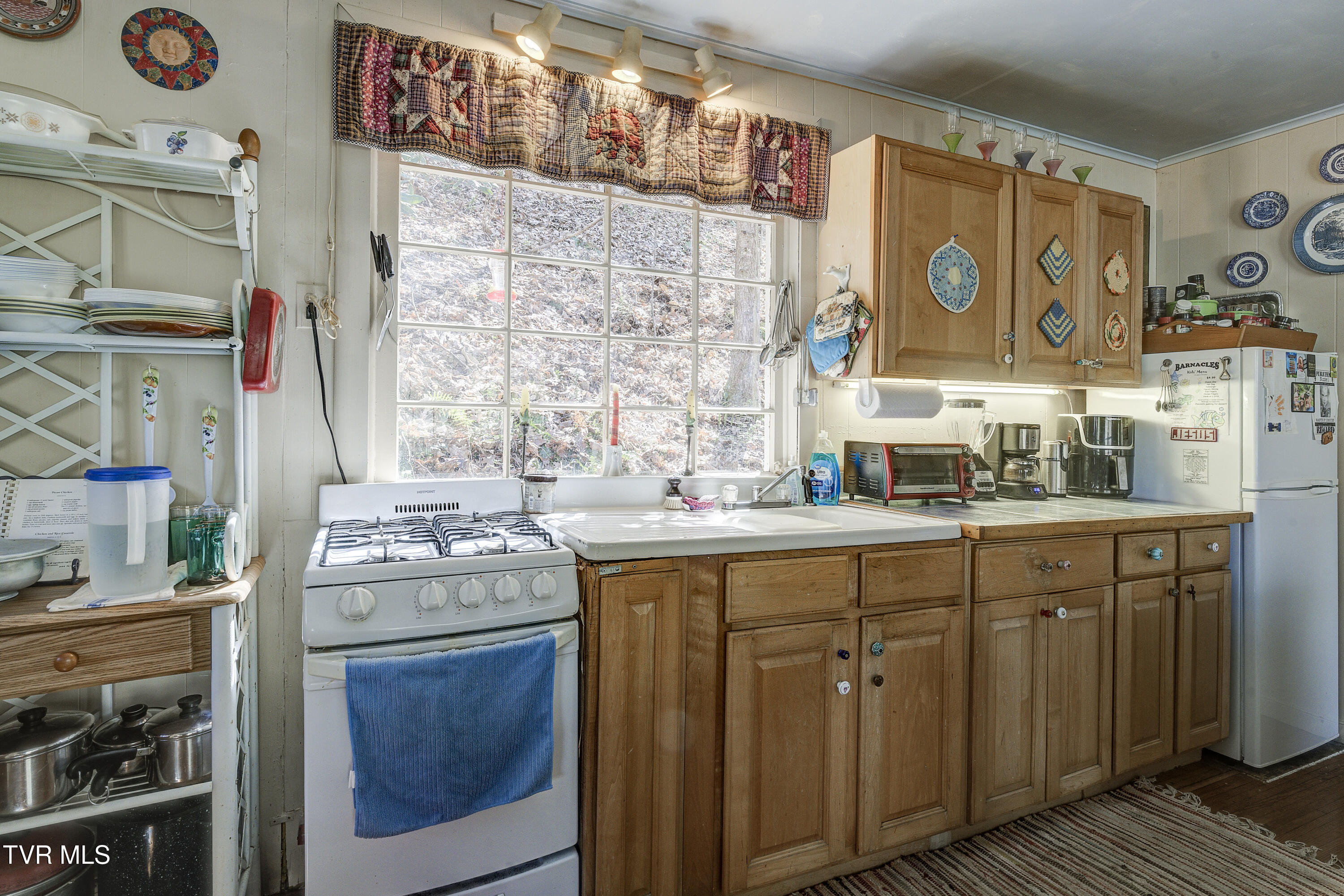 869 Tumbling Creek Road Erwin, TN 37650 - Photo 11 of 52 Tumbling-4