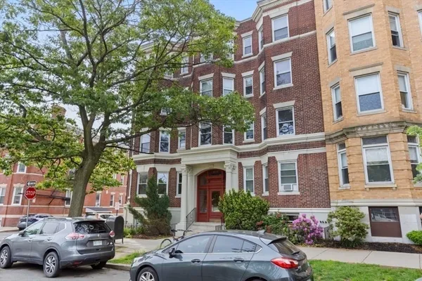 $2,000 | 1330 Commonwealth Avenue, Unit 29, Boston, MA 02134