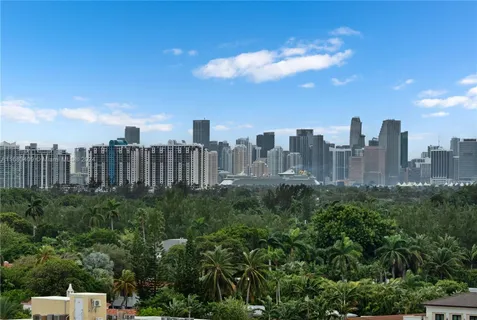 $2,550,000 | 3801 Collins Avenue, Unit 901, Miami Beach, FL 33140
