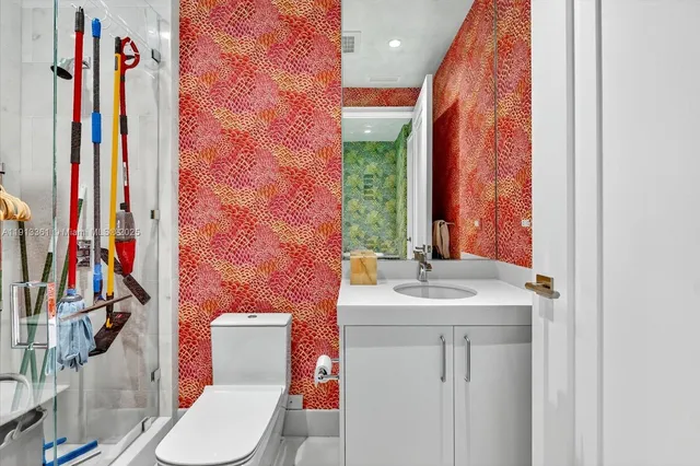 $10,900,000 | 17901 Collins Avenue, Unit 2004, Sunny Isles Beach, FL 33160