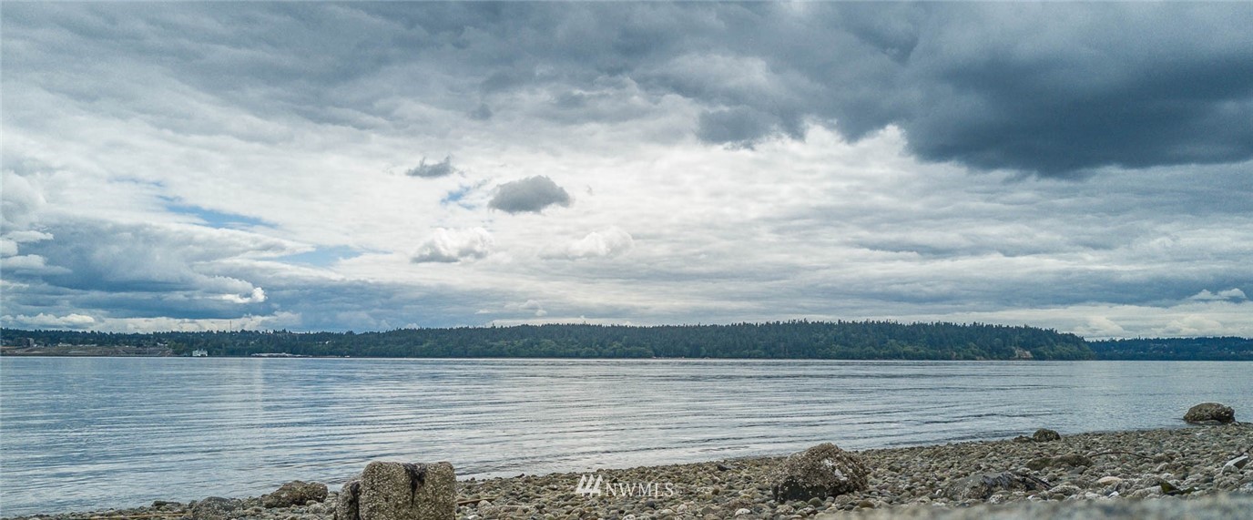 13109 Southwest Tahlequah Road Vashon, WA 98070 - Photo 1 of 6 Gallery Image 1