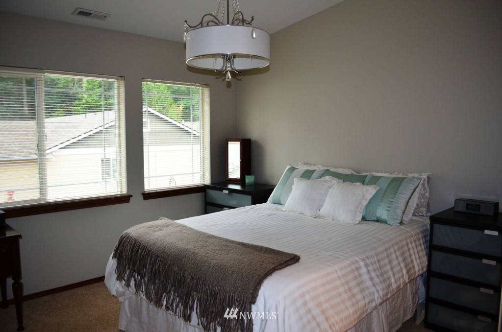 1060 215th Place Southeast Bothell, WA 98021 - Photo 13 of 25