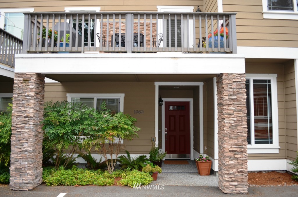 1060 215th Place Southeast Bothell, WA 98021 - Photo 4 of 25