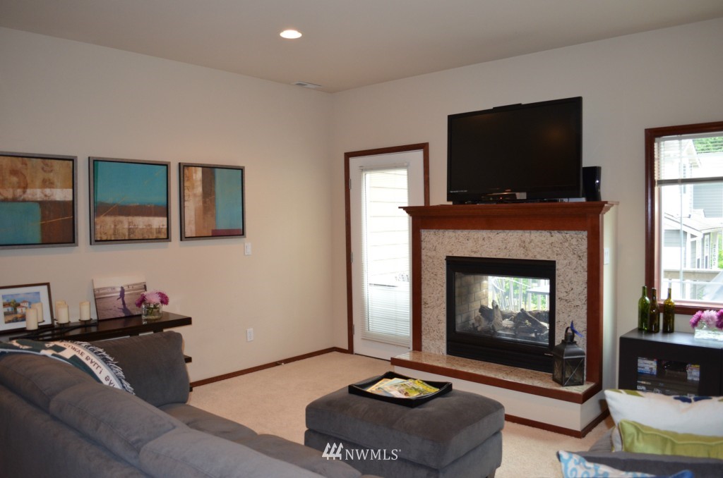 1060 215th Place Southeast Bothell, WA 98021 - Photo 9 of 25