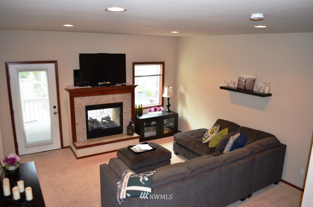 1060 215th Place Southeast Bothell, WA 98021 - Photo 10 of 25