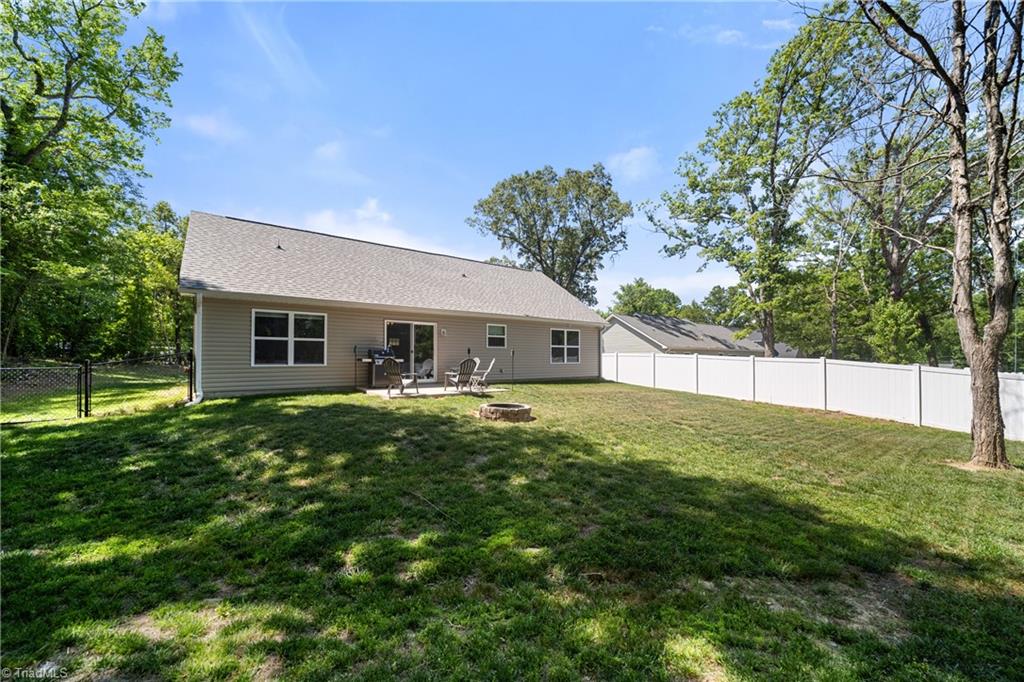 147 Lambeth Road Thomasville, NC 27360 - Photo 37 of 40