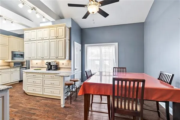$3,300 | 632 Village Lane South, Mandeville, LA 70471