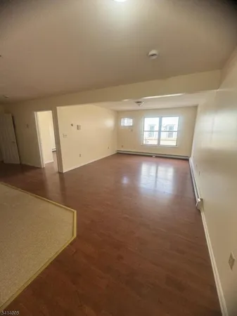 $896 | 620 1st Avenue, Unit 104, Elizabeth Port, NJ 07206