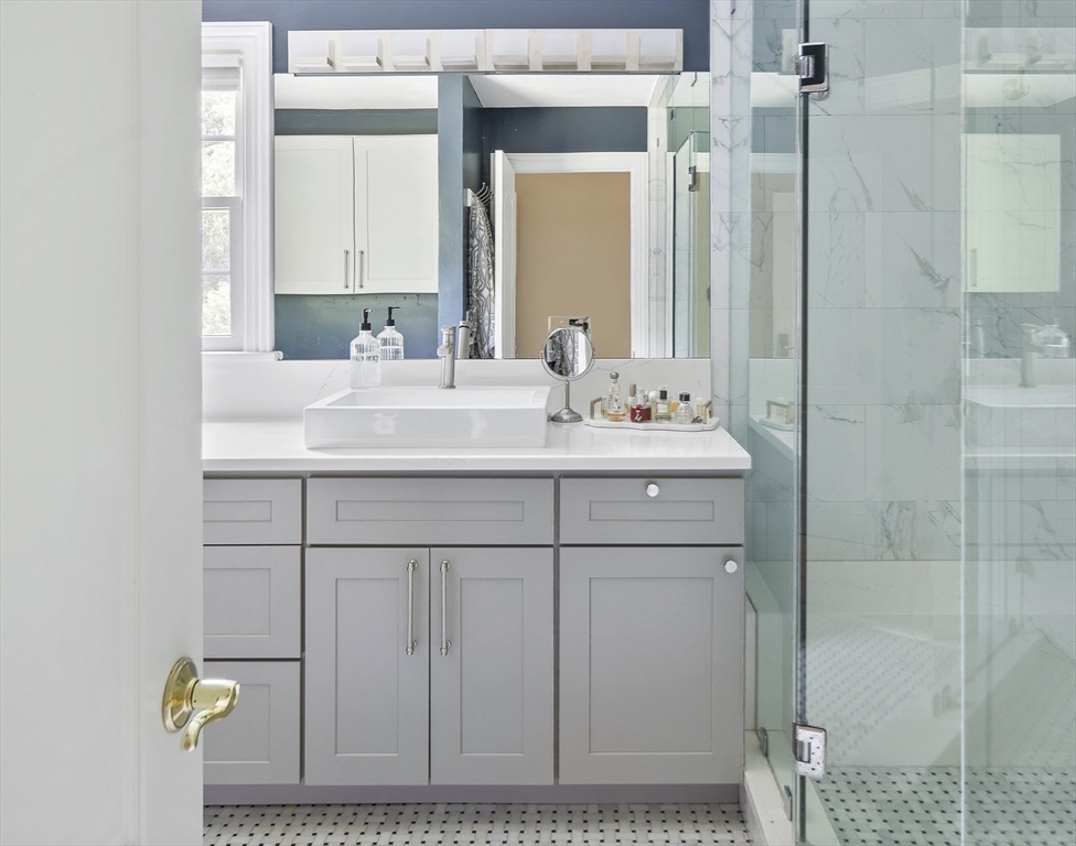 63 Ring Road Kingston, MA 02364 - Photo 9 of 42 Gallery Image 9