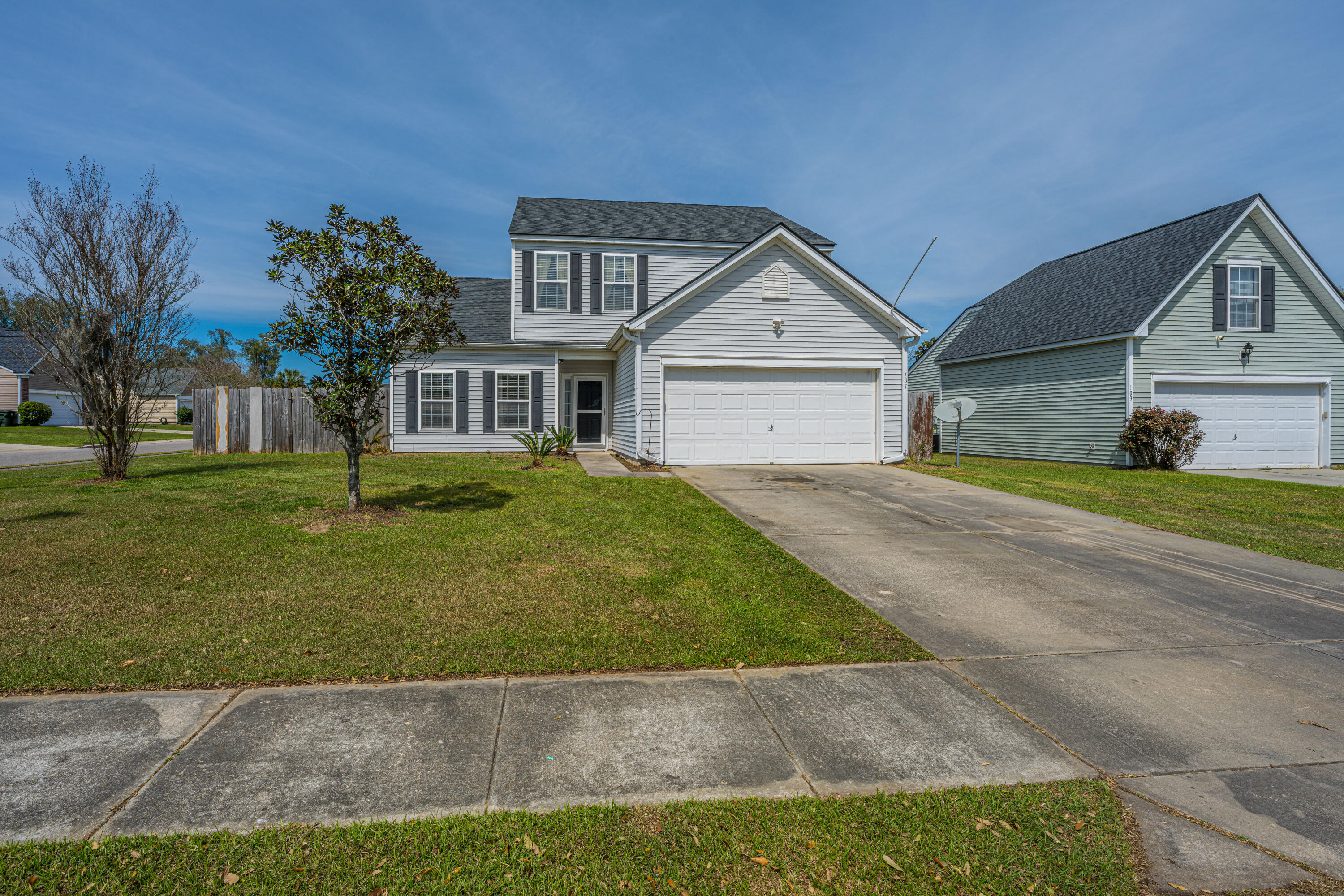 101 Burr Oak Street Moncks Corner, SC 29461 - Photo 2 of 46 101BurrOakDr002