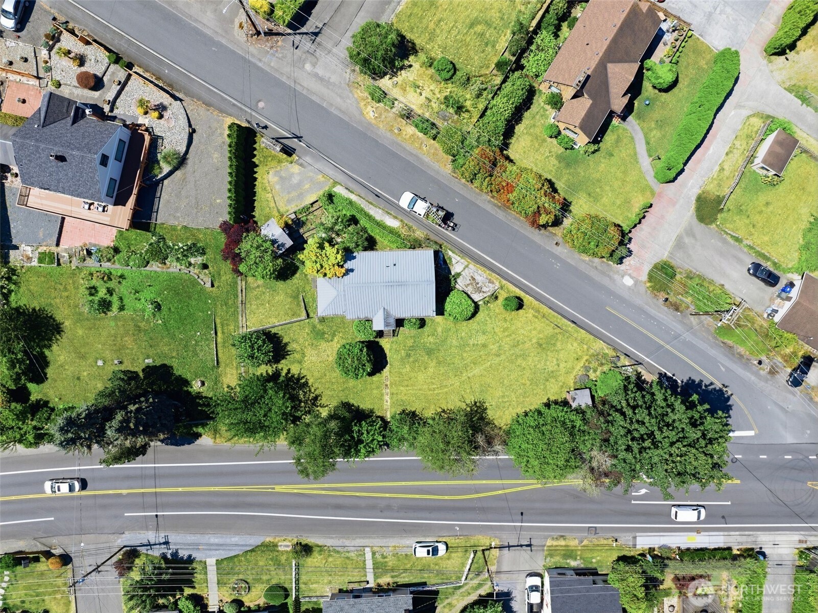 4417 Seahurst Avenue Everett, WA 98203 - Photo 25 of 30