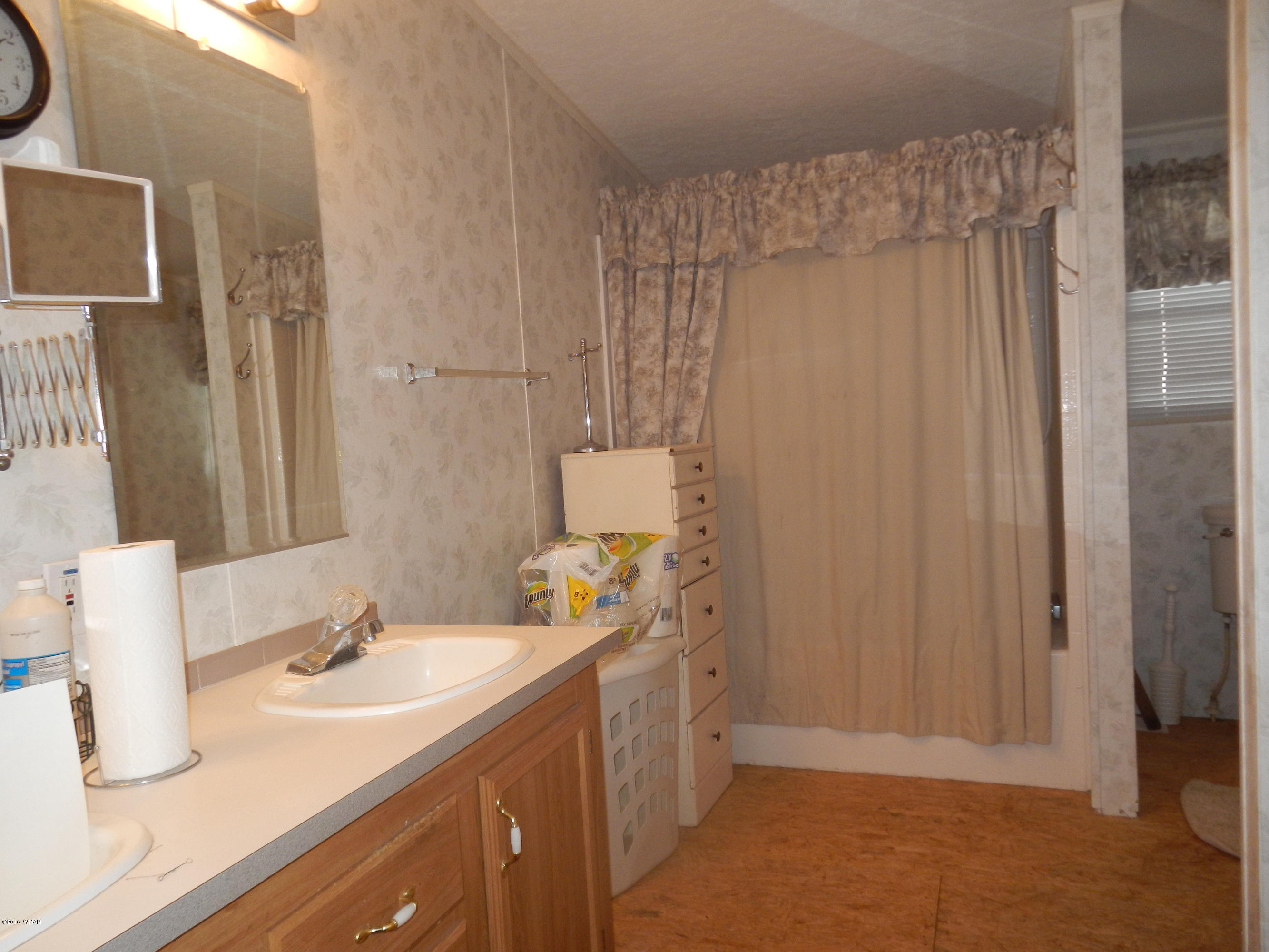 6922 Aces High Road, Unit A Show Low, AZ 85901 - Photo 6 of 22 Gallery Image 6
