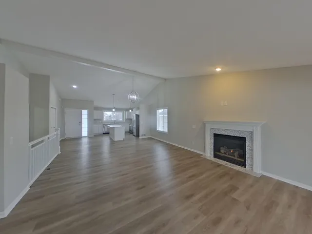 $3,039 | 21313 Independence Avenue, Lakeville, MN 55044