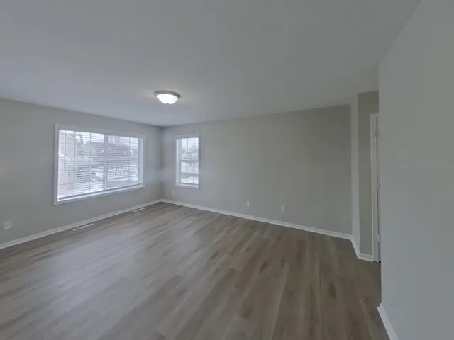 $3,039 | 21313 Independence Avenue, Lakeville, MN 55044