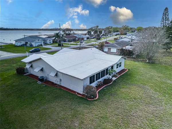 $299,900 | 196 West Lake Damon Drive, Avon Park, FL 33825