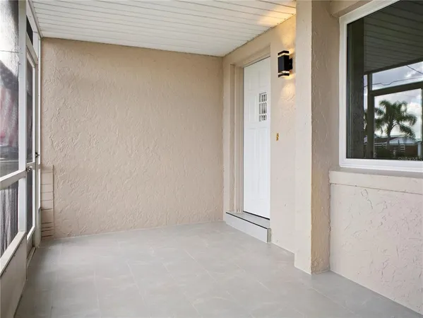 $299,900 | 196 West Lake Damon Drive, Avon Park, FL 33825