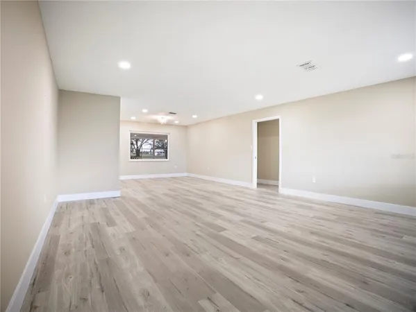 $299,900 | 196 West Lake Damon Drive, Avon Park, FL 33825