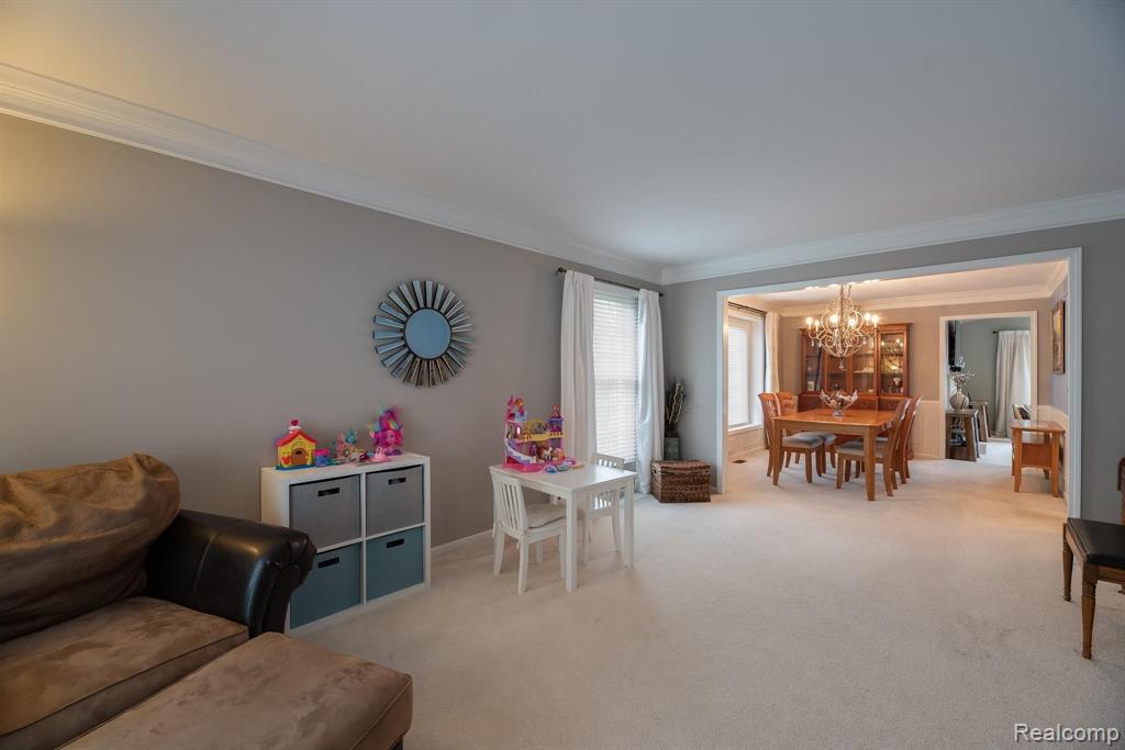 2155 Lakeside Road Troy, MI 48085 - Photo 18 of 46