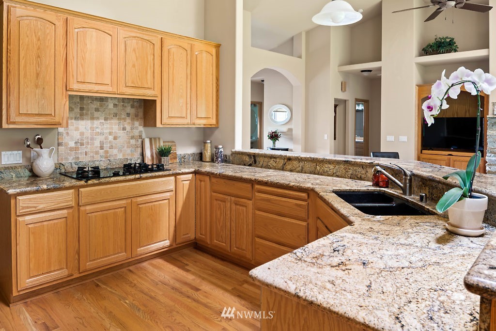 6293 Sahalee Court Clinton, WA 98236 - Photo 11 of 25 Gallery Image 11