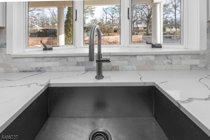 212 Long Pond Road West Milford, NJ 07421 - Photo 6 of 48