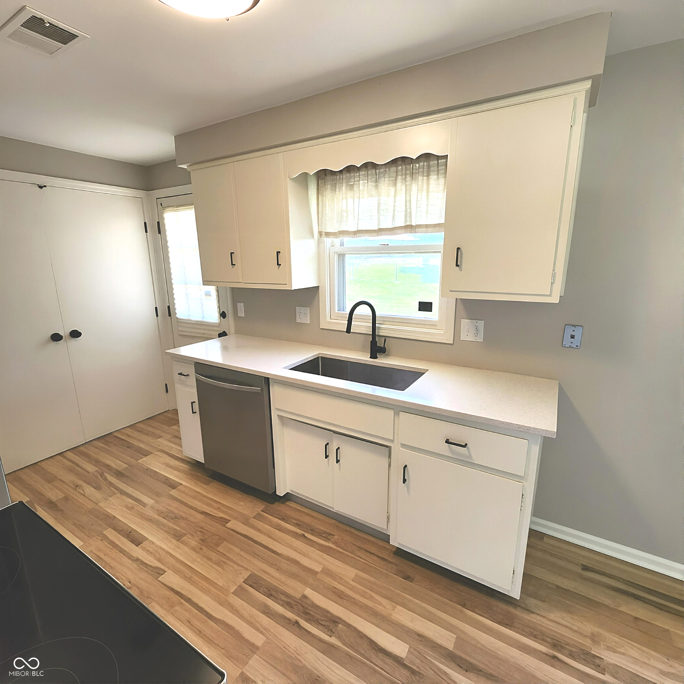 1901 Alhambra Drive Anderson, IN 46013 - Photo 4 of 14