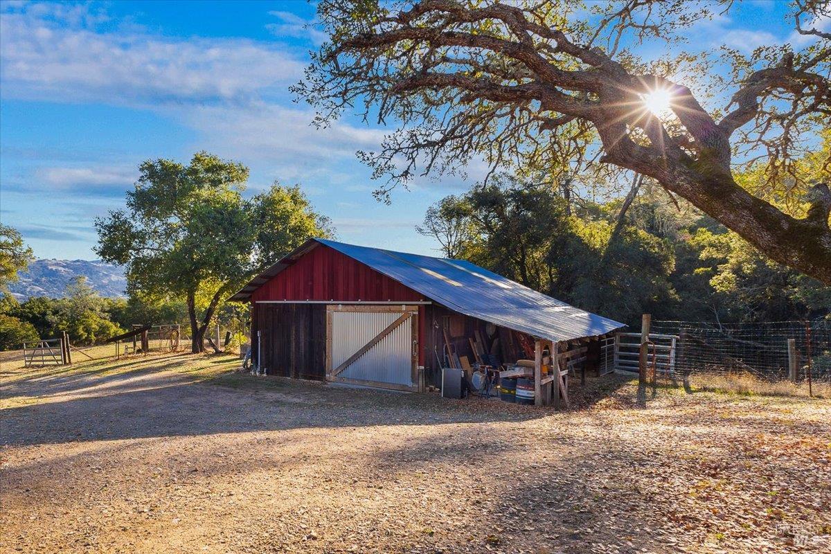 350 Canyon Road Geyserville, CA 95441 - Photo 4 of 32