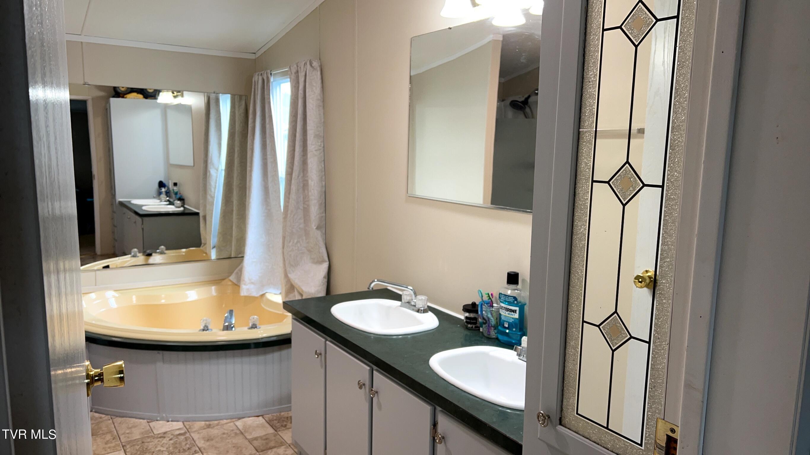 7635 Snapps Ferry Road Chuckey, TN 37641 - Photo 25 of 44 4A68D4E4-4620-4AB5-A587-4FA15BF18189