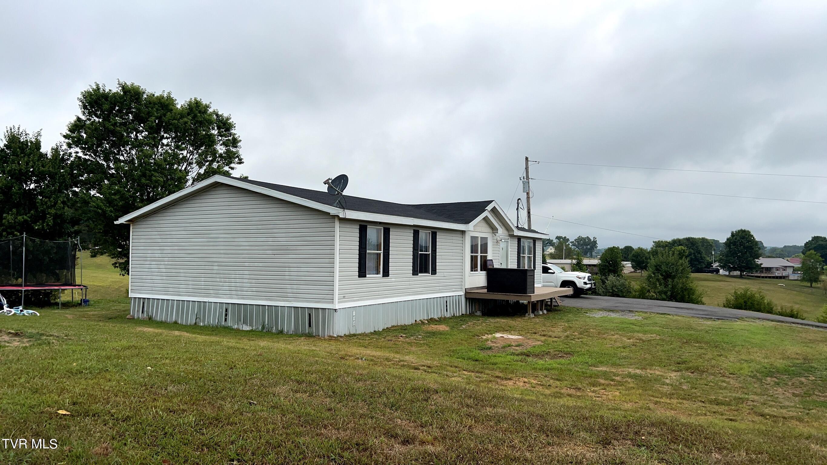7635 Snapps Ferry Road Chuckey, TN 37641 - Photo 5 of 44 BEB3F32A-1C31-4793-BFAB-FDC4A756614D