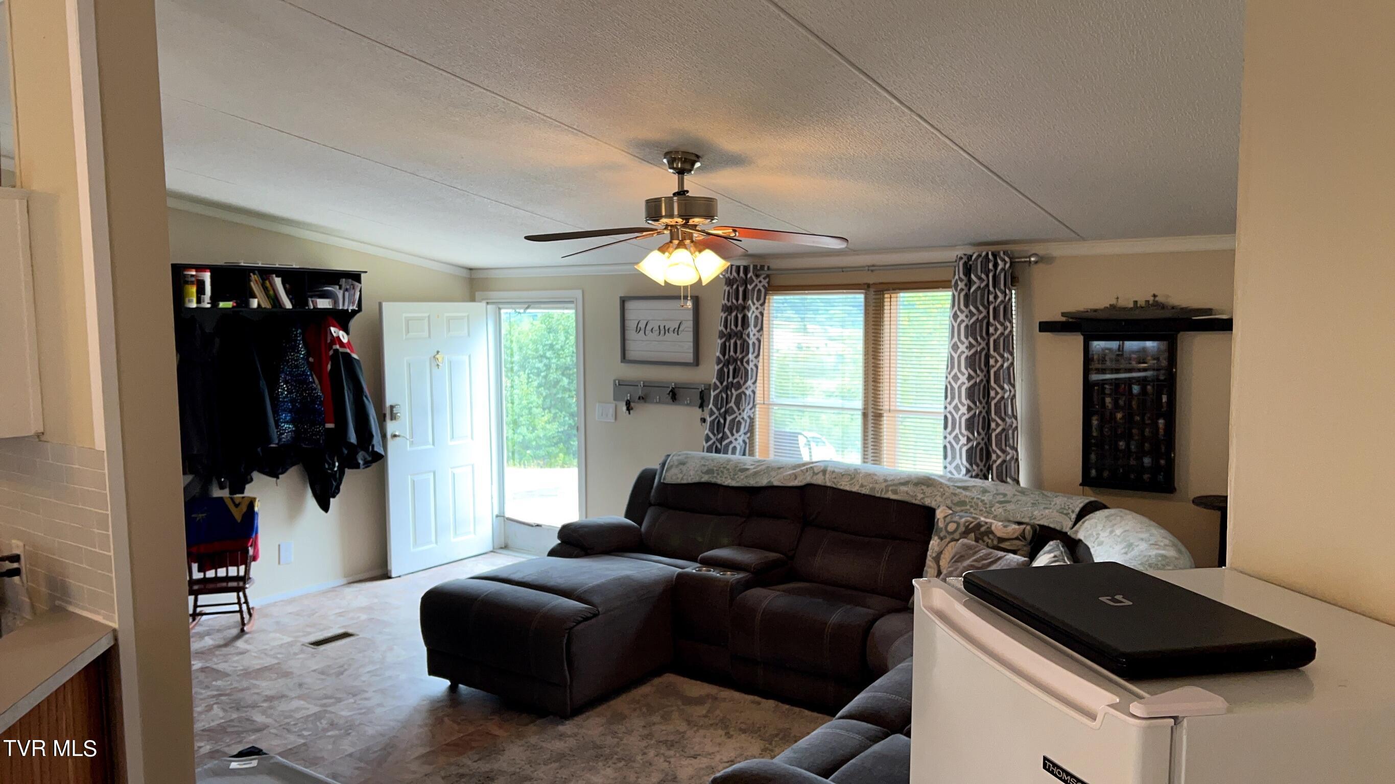 7635 Snapps Ferry Road Chuckey, TN 37641 - Photo 8 of 44 6469E5E9-EA6B-4F03-A70A-DED0B30B07C8